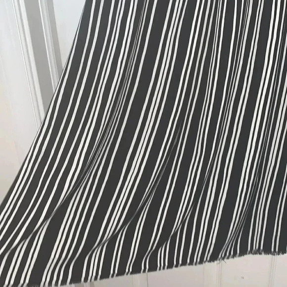 H&M Flowy Striped Skirt  - Picture 2 of 6